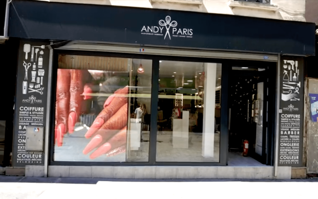 Andy Paris, écran leds vitrine