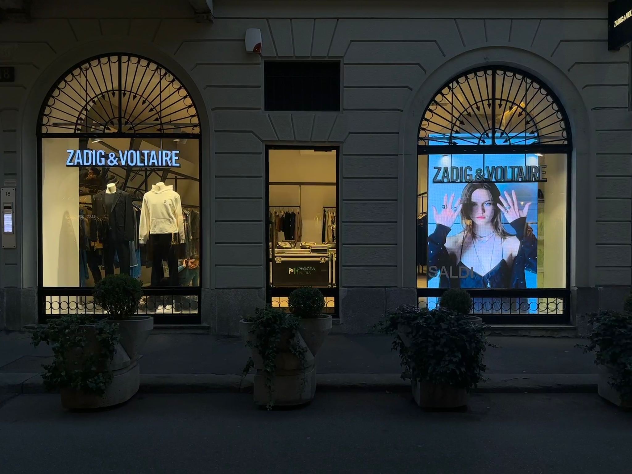 Ecran Vitrine Zadig&Voltaire Milan